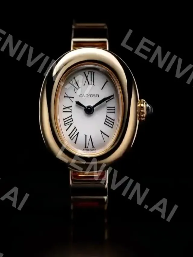 Ролик: наручные часы Cartier с овальным корпусом и римскими цифрами на чёрном фоне